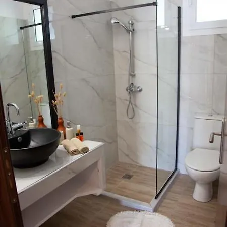 Primarosa Vila Metaxáta