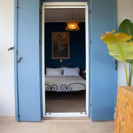 Primarosa Vila Metaxáta