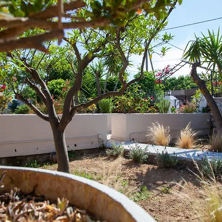 Primarosa Vila Metaxáta