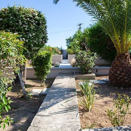 Primarosa Vila Metaxáta